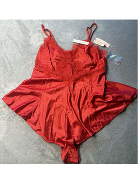 NWT Victoria Secret Lingerie Romper One Piece Red Satin Pull On Lace Trim L